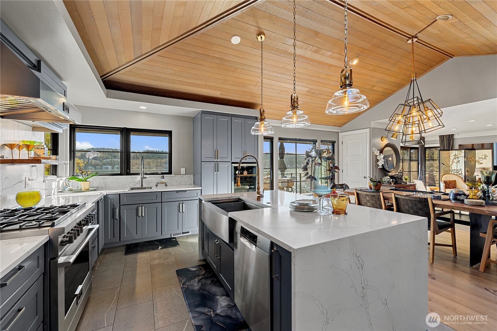 5425 96th Avenue SE Mercer Island WA 98040