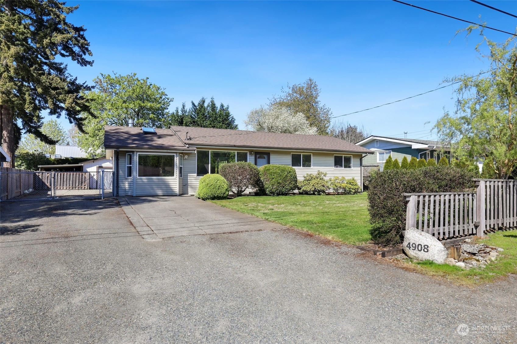 4908 Ne 7th Place Renton WA 98059