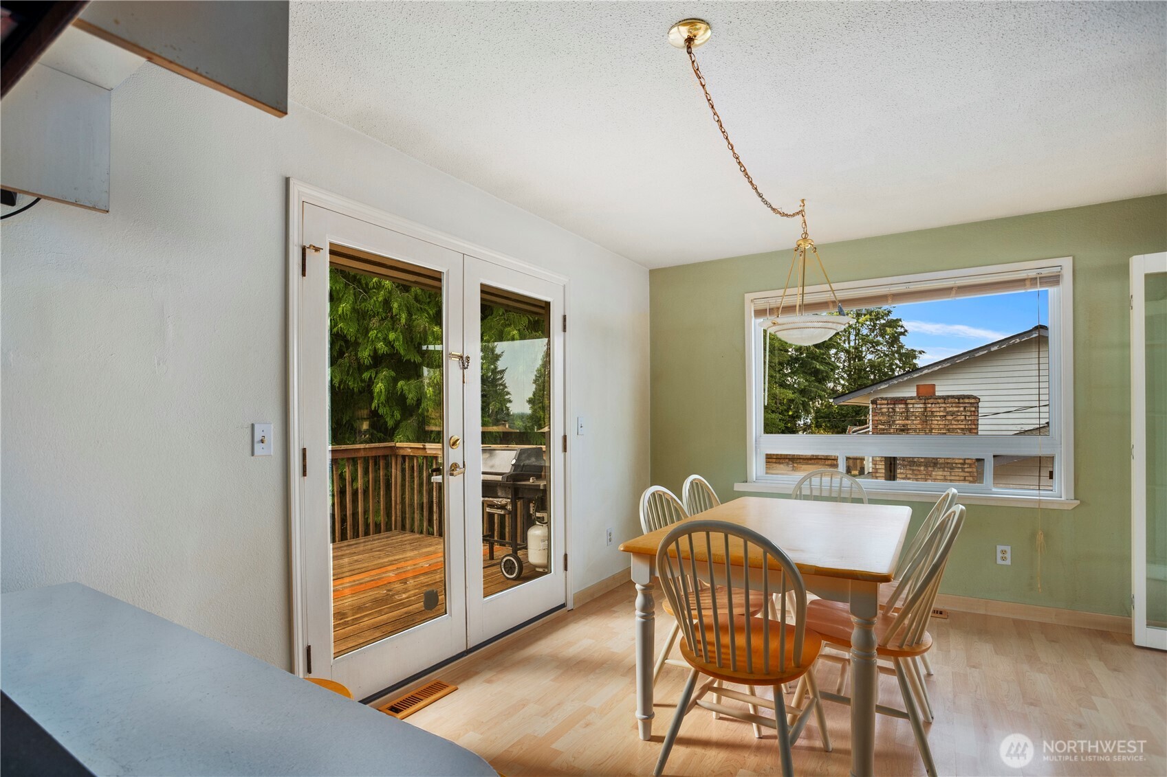 29929 4th Avenue SW Federal Way WA 98023