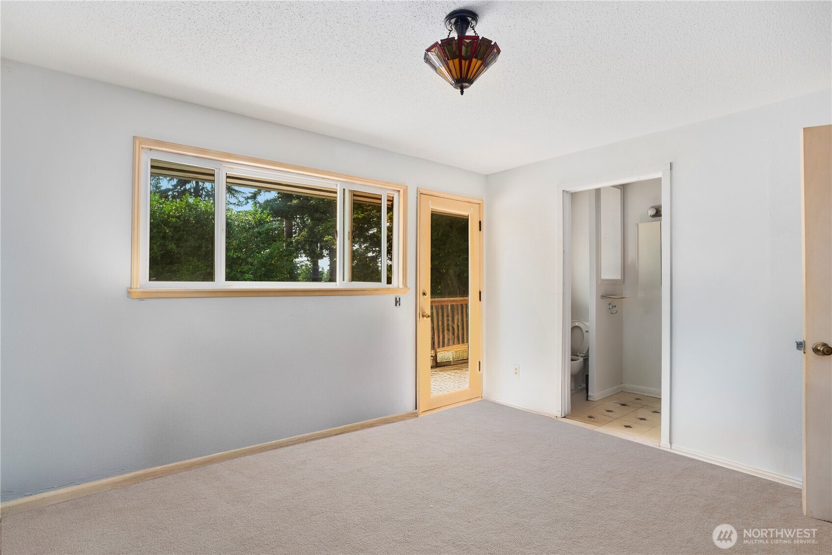 29929 4th Avenue SW Federal Way WA 98023