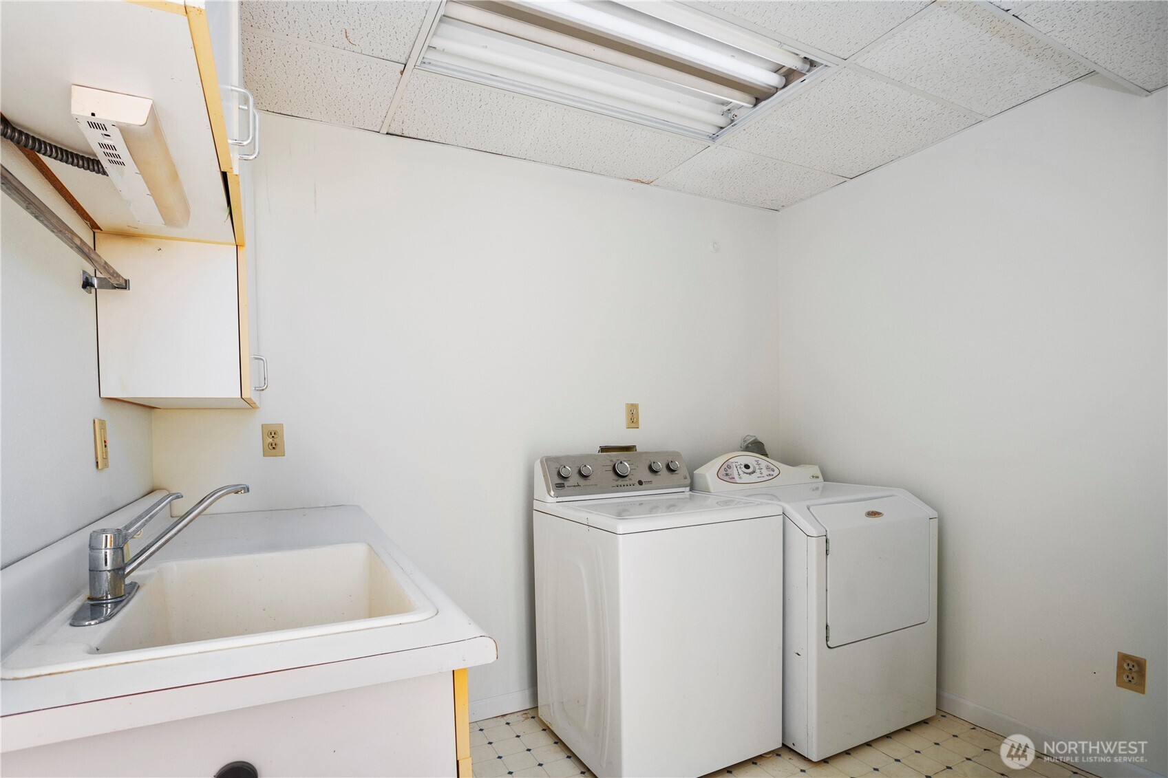 29929 4th Avenue SW Federal Way WA 98023