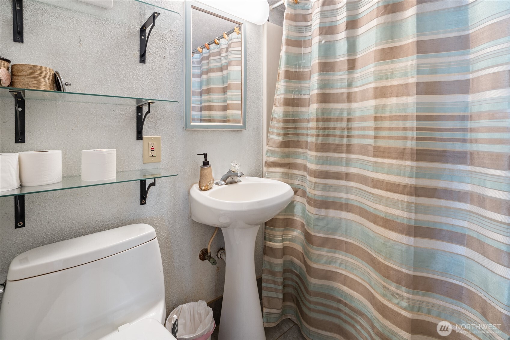 29631 Beach Drive NE Poulsbo WA 98370