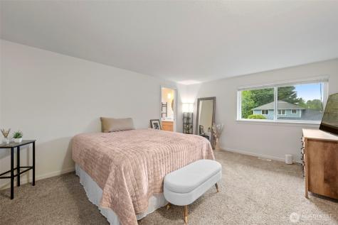 816 151st Place SW Lynnwood WA 98087