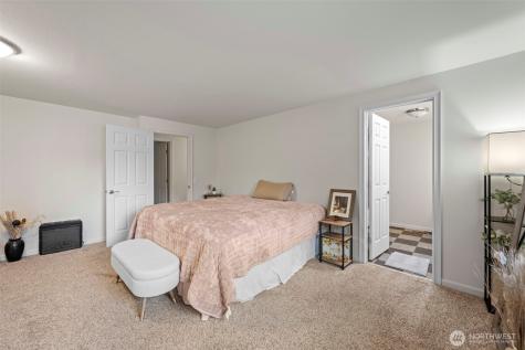 816 151st Place SW Lynnwood WA 98087