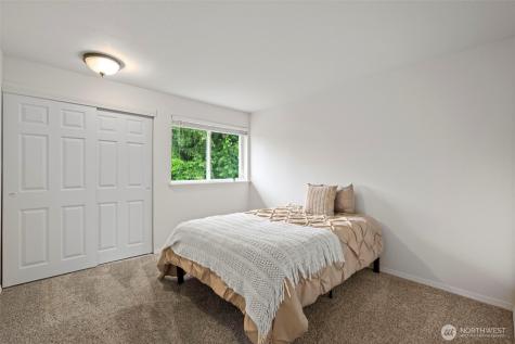 816 151st Place SW Lynnwood WA 98087
