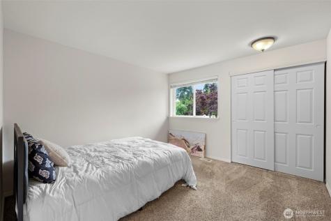 816 151st Place SW Lynnwood WA 98087