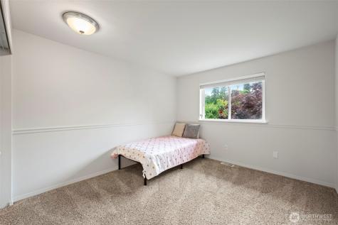 816 151st Place SW Lynnwood WA 98087