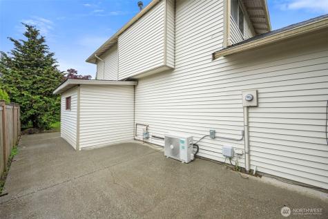 816 151st Place SW Lynnwood WA 98087