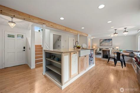 816 151st Place SW Lynnwood WA 98087