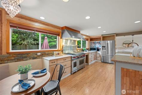 816 151st Place SW Lynnwood WA 98087