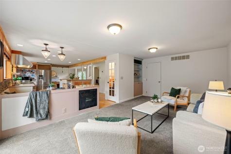 816 151st Place SW Lynnwood WA 98087