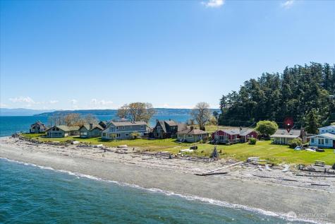 301 Snakelum Point Road Coupeville WA 98239