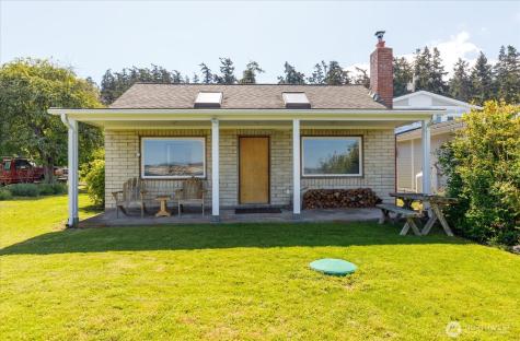301 Snakelum Point Road Coupeville WA 98239