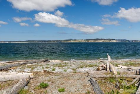 301 Snakelum Point Road Coupeville WA 98239