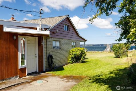 301 Snakelum Point Road Coupeville WA 98239