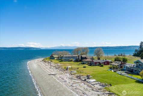 301 Snakelum Point Road Coupeville WA 98239