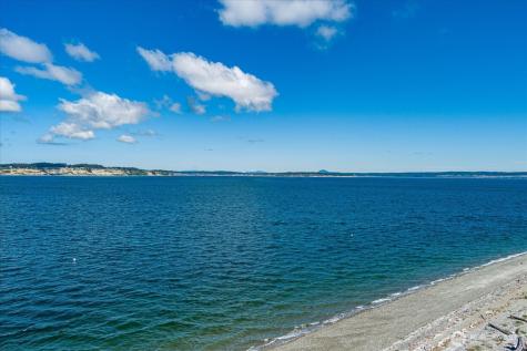 301 Snakelum Point Road Coupeville WA 98239