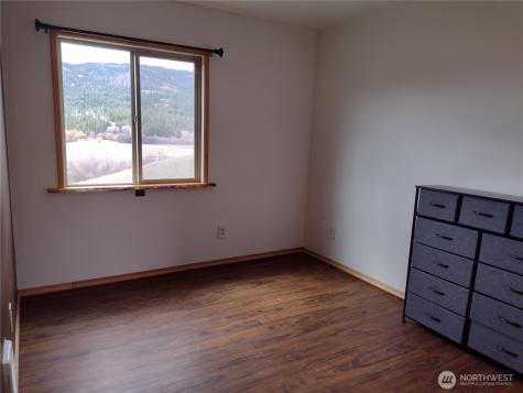 6 Tanager Lane Republic WA 99166