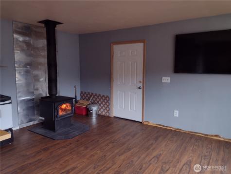 6 Tanager Lane Republic WA 99166
