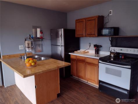 6 Tanager Lane Republic WA 99166