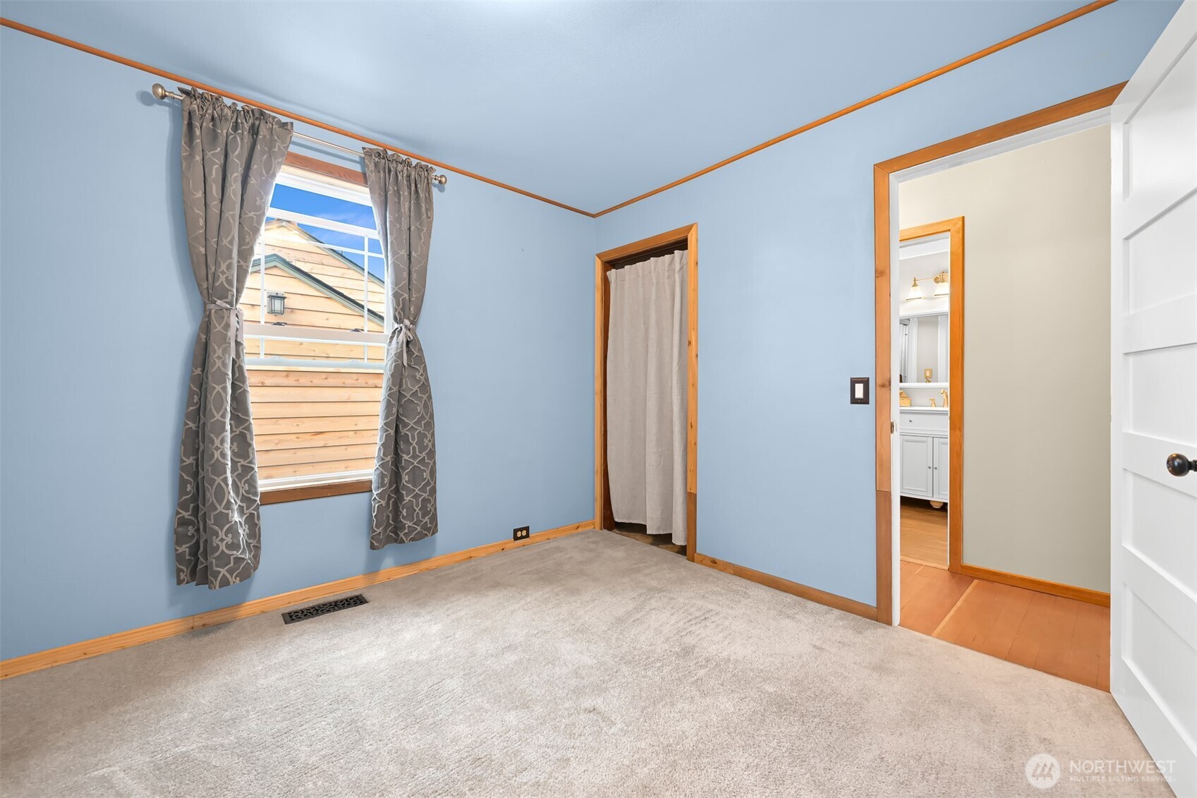218 Evergreen Street Mount Vernon WA 98273