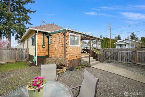 218 Evergreen Street Mount Vernon WA 98273