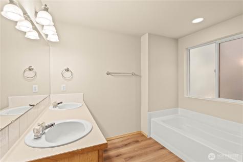 17813 73rd Avenue Court E Puyallup WA 98375