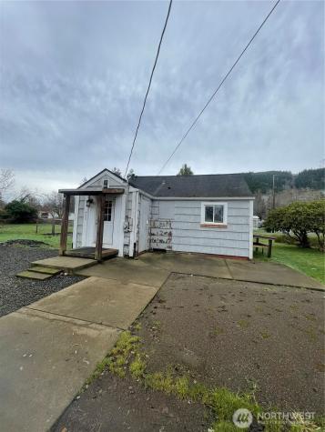 903 Howard Street Raymond WA 98577