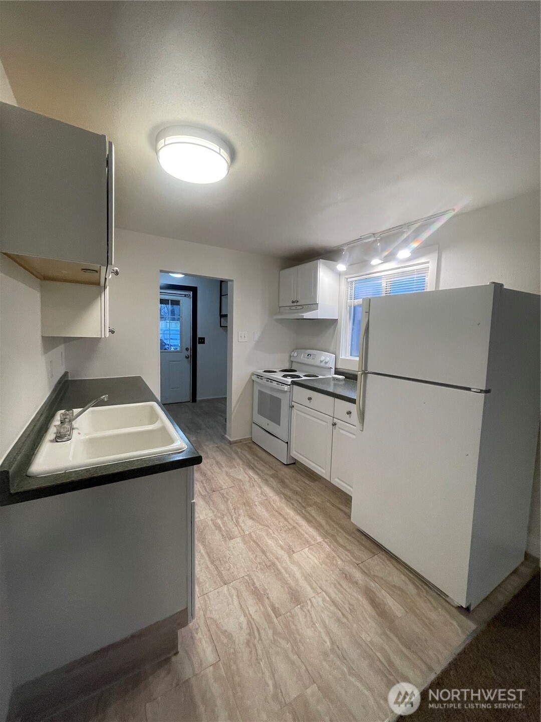903 Howard Street Raymond WA 98577