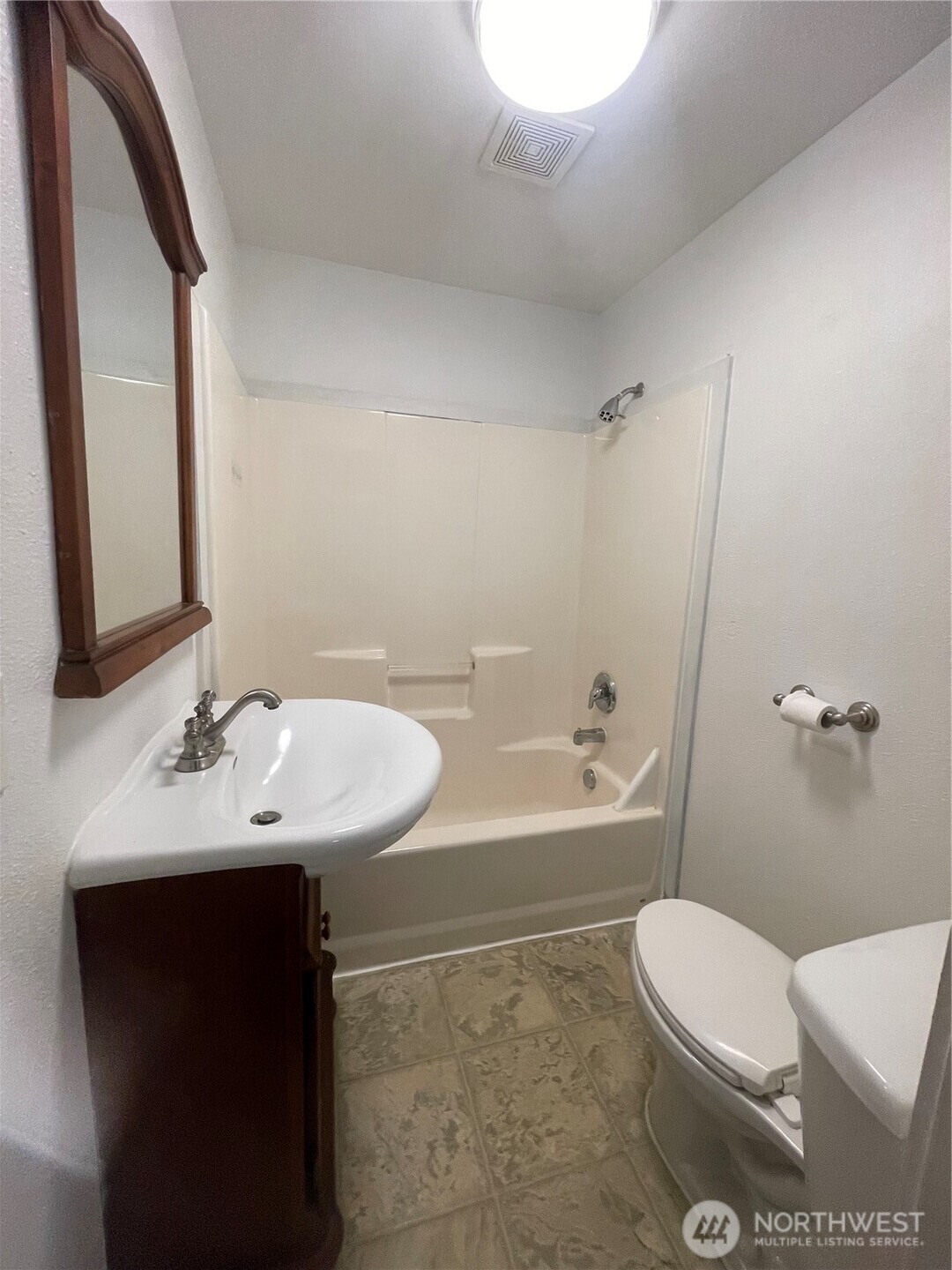 903 Howard Street Raymond WA 98577