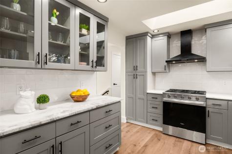 627 166th Avenue NE Bellevue WA 98008