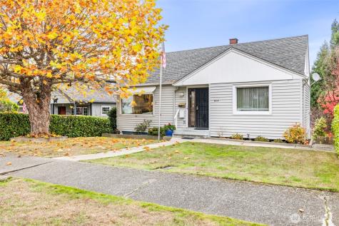 217 10TH Port Angeles WA 98362