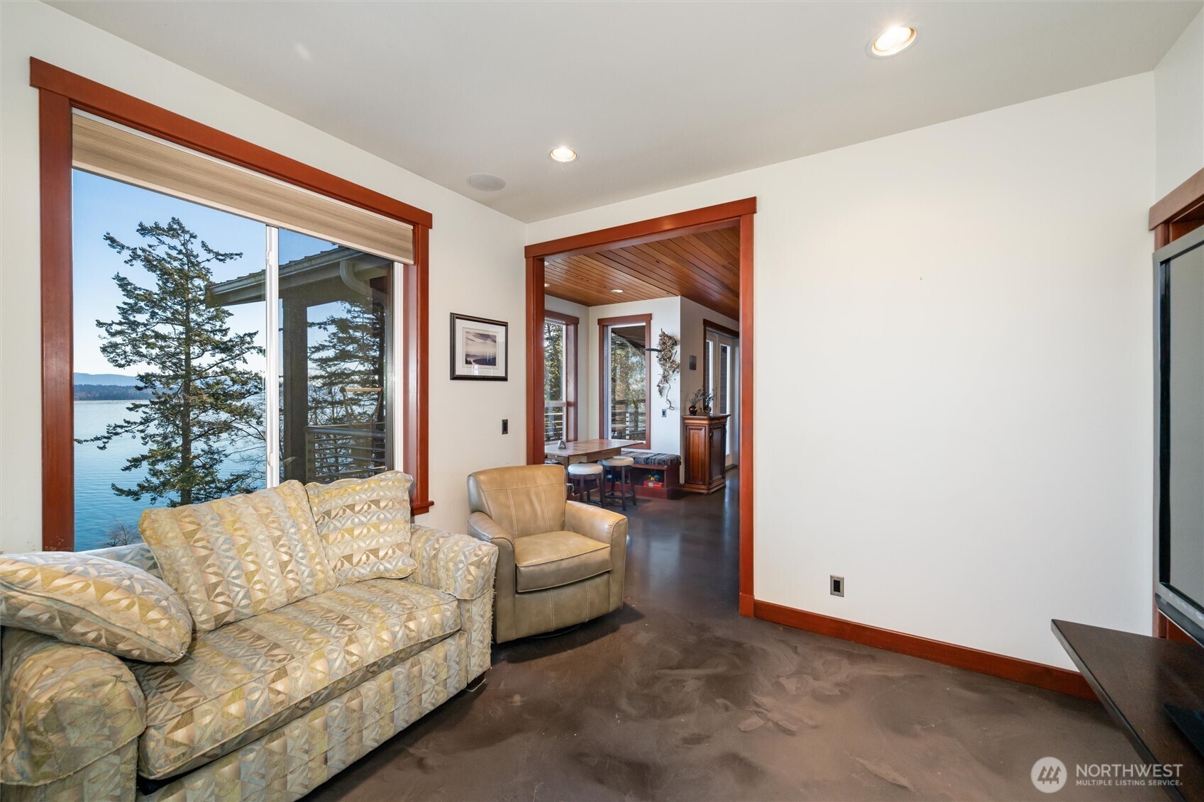 1822 Seacrest Drive Lummi Island WA 98262