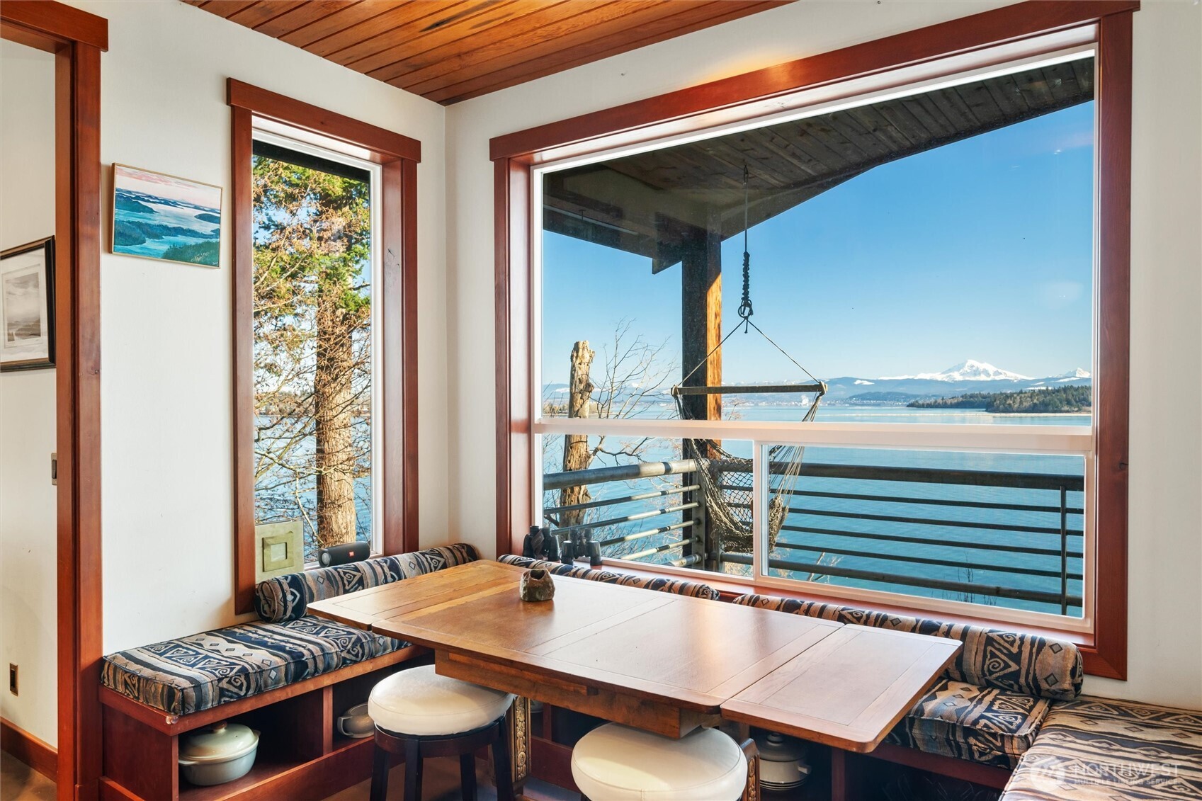 1822 Seacrest Drive Lummi Island WA 98262