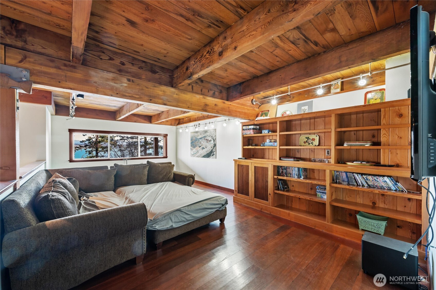 1822 Seacrest Drive Lummi Island WA 98262