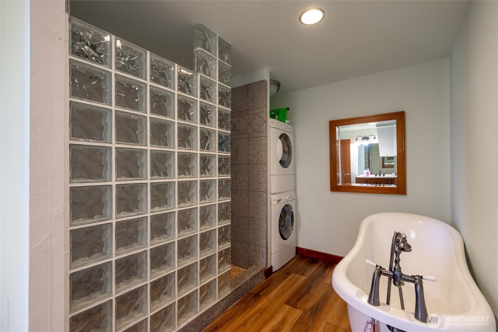 1822 Seacrest Drive Lummi Island WA 98262