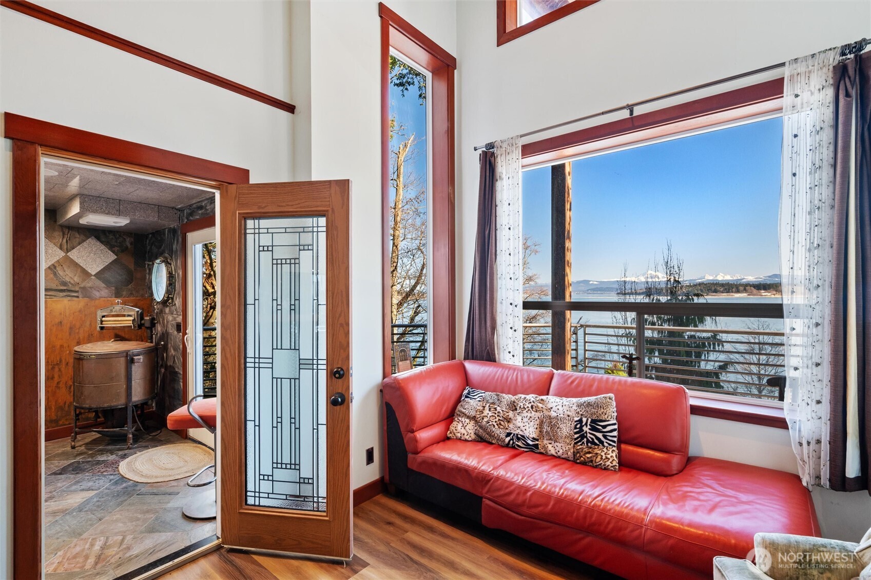 1822 Seacrest Drive Lummi Island WA 98262