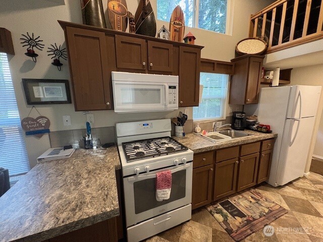 1021 N Potlatch Hoodsport WA 98548