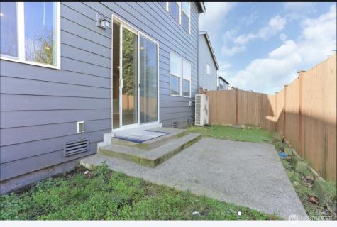 18823 111th Avenue E Puyallup WA 98374