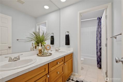 10115 NE 24th St, Bellevue Bellevue WA 98004
