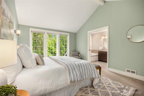 3029 Yankee Girl Circle NE Bainbridge Island WA 98110