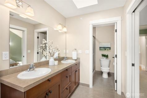 3029 Yankee Girl Circle NE Bainbridge Island WA 98110