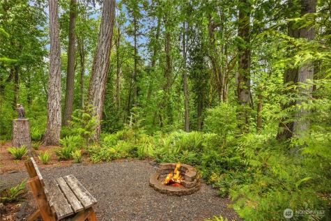 3029 Yankee Girl Circle NE Bainbridge Island WA 98110