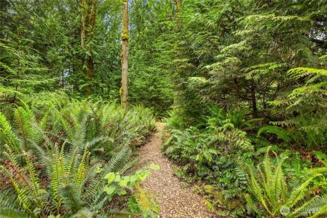 3029 Yankee Girl Circle NE Bainbridge Island WA 98110
