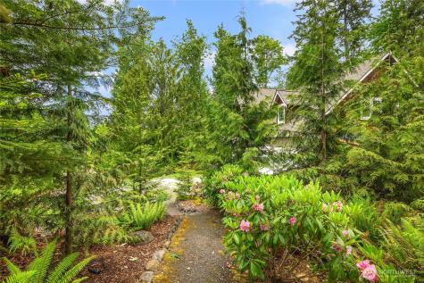 3029 Yankee Girl Circle NE Bainbridge Island WA 98110