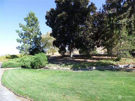 19 Crane Orchard Road Brewster WA 98812