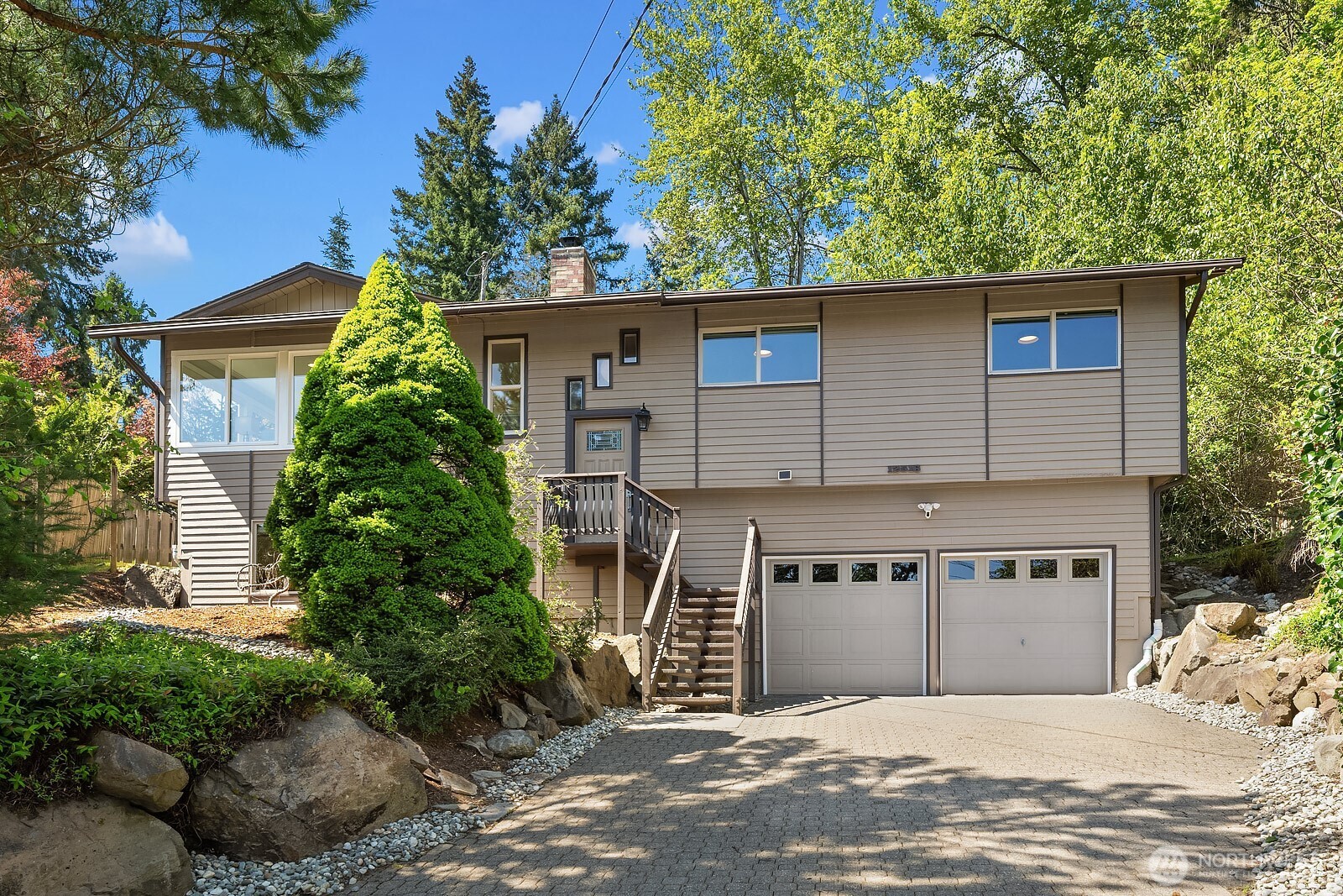 12516 SE 4th Place Bellevue WA 98005