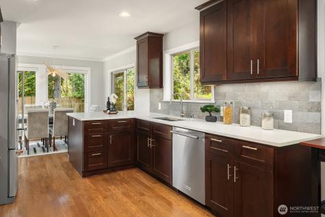12516 SE 4th Place Bellevue WA 98005