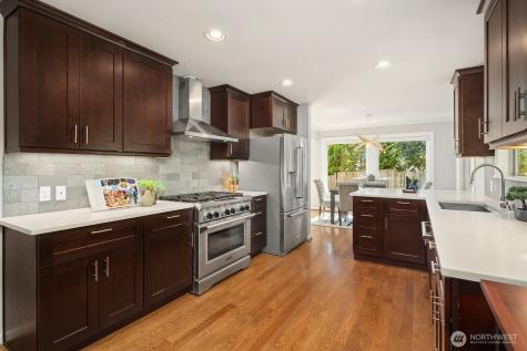 12516 SE 4th Place Bellevue WA 98005