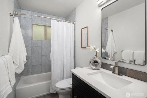 12516 SE 4th Place Bellevue WA 98005